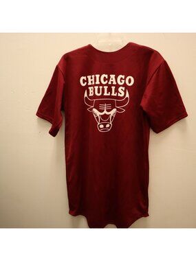 K-288 Chicago Bulls Maroon Button-Up Jersey Shirt Short Sleeve Medium